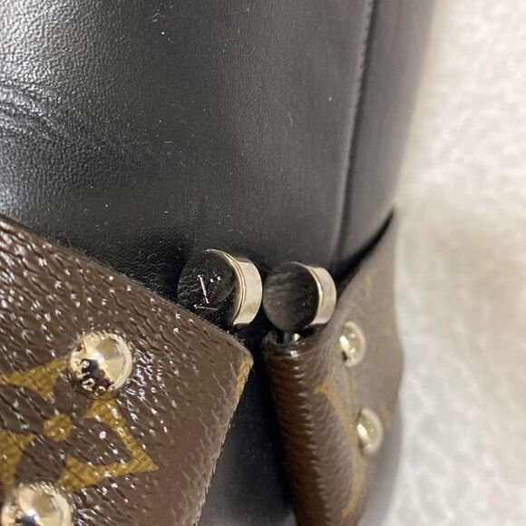 Authentic Louis Vuitton Black Leather Rhopsody Ankle Boots(Size 38.5/8.5) - Picture 12 of 17